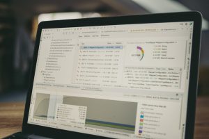 בשארה וסאם חושף: כך האלגוריתם של פייסבוק השתנה – ומה שמשווקים חייבים לדעת לקראת 2026